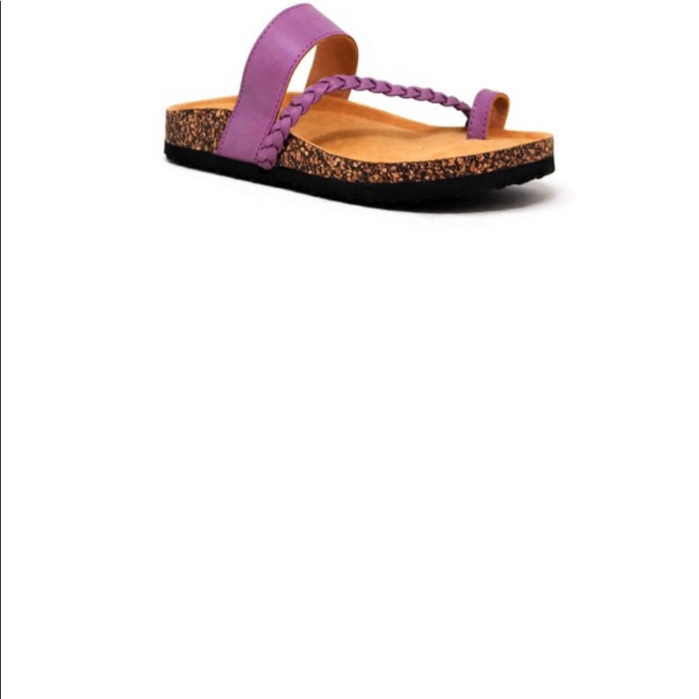 Size 8 Vegan Leather Toe Strap Sandal - Picture 3 of 5